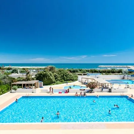Oh! La Brise 3*